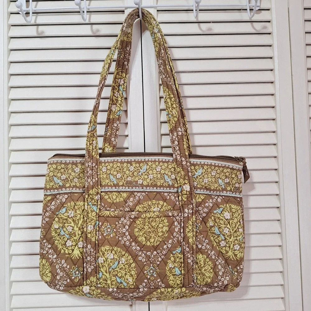Vera Bradley Quilted Cotton Tote Bag Sitting In A Tree Green Brown Floral Print